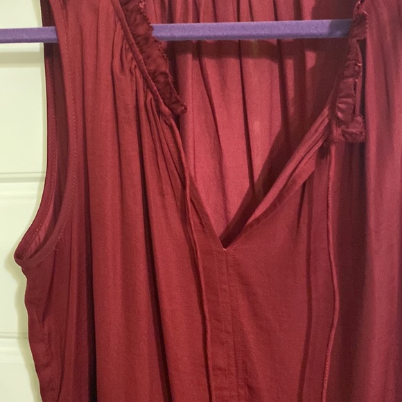 Burgundy peplum swing top - Picture 3 of 4